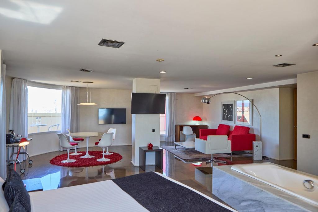 Civis Luz Castellón 4*S - Suite With Terrace