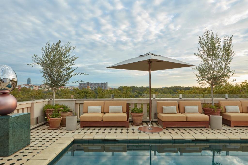 Miiro Borneta - Resim 4