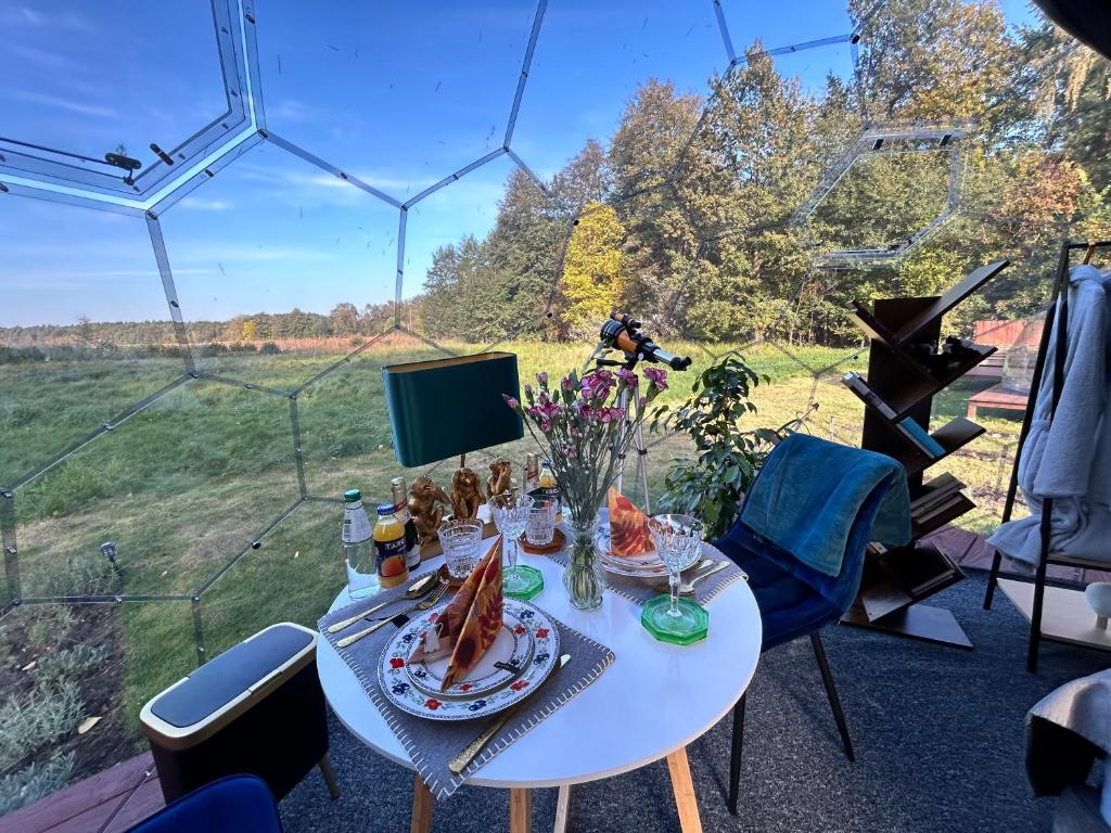 Jídlo v luxury tent nebo okolí