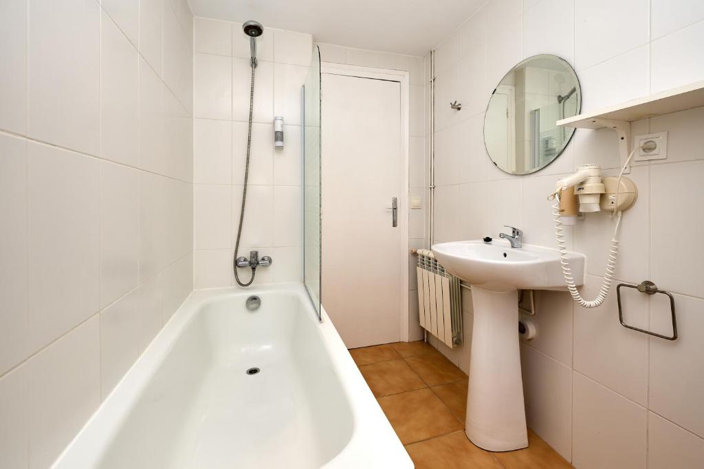 Koupelna v ubytování Hotel Peretol