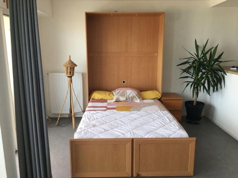 Ein Bett oder Betten in einem Zimmer der Unterkunft Anglet sables d'or - vue océan
