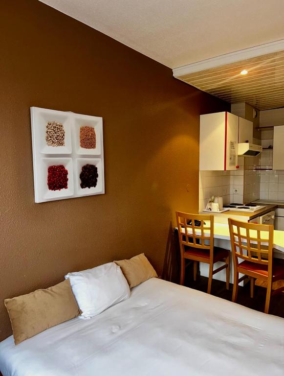Kyriad Hotel Montpellier Centre Antigone - Resim 30