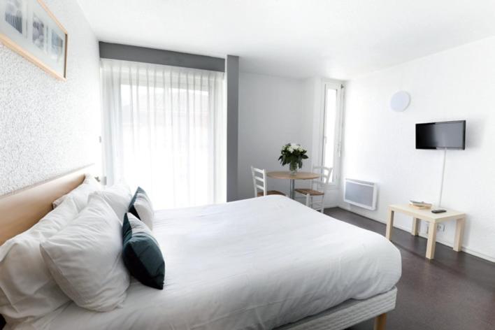 Hotel Thermes Les Ecureuils-Dax - Housity