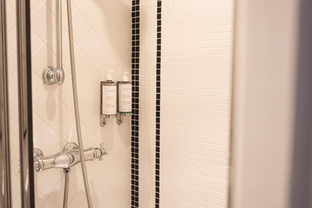 Hôtel Rendez-Vous Batignolles - Resim 45