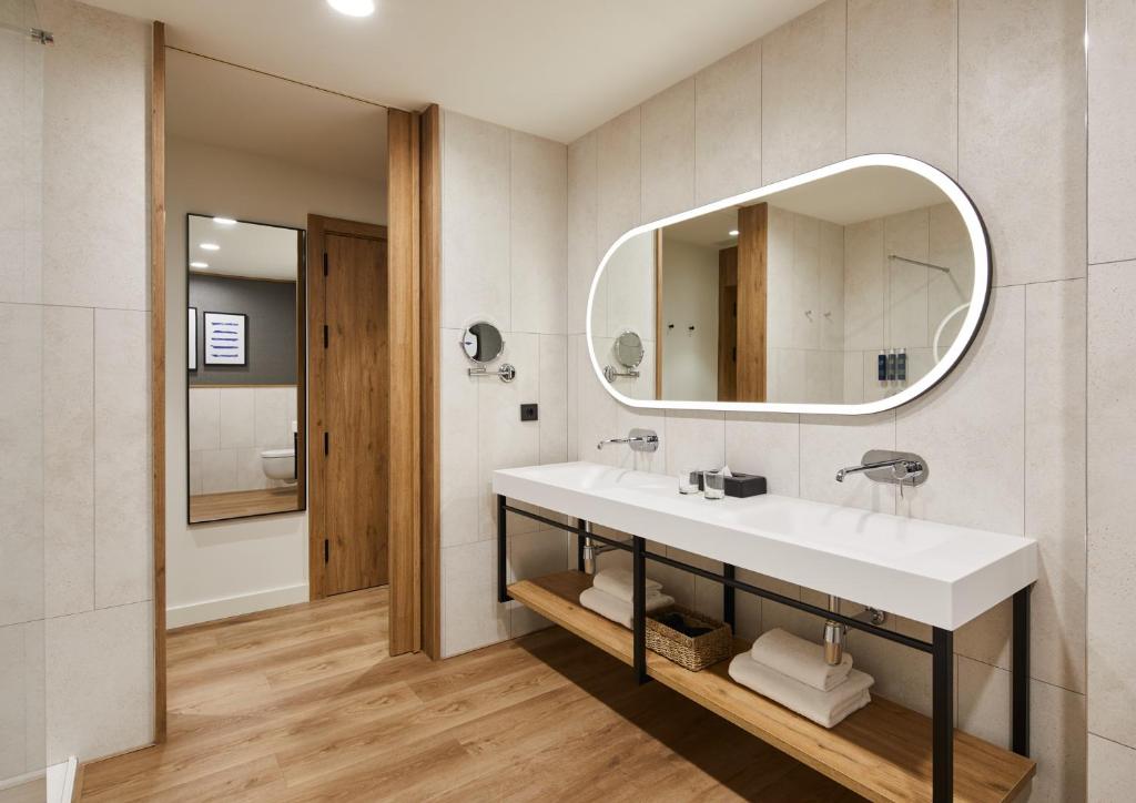 Four Points by Sheraton Barcelona Airport - Resim 6