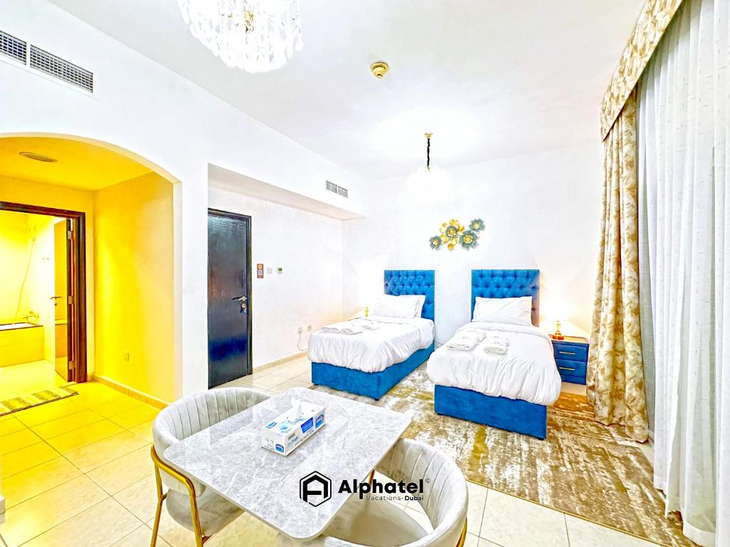 Postel nebo postele na pokoji v ubytování Stylish 3-bedroom plus Maid room - Villa in JVC - Dubai