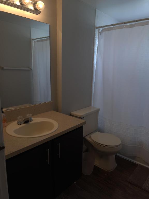 Bilik mandi di Cozy room for rent