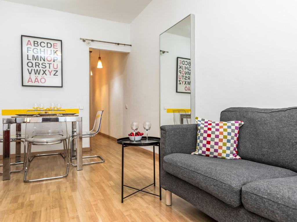 Apartment Sants-Montjuïc- Avenida Madrid by Interhome