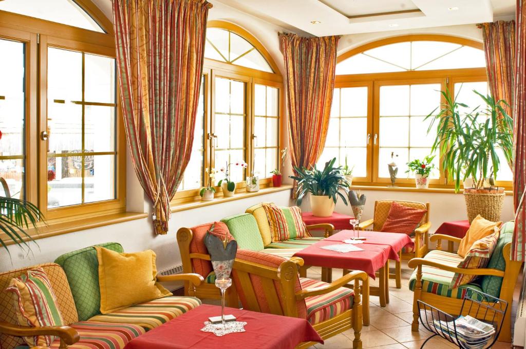 Posezení v ubytování Hotel Berghof