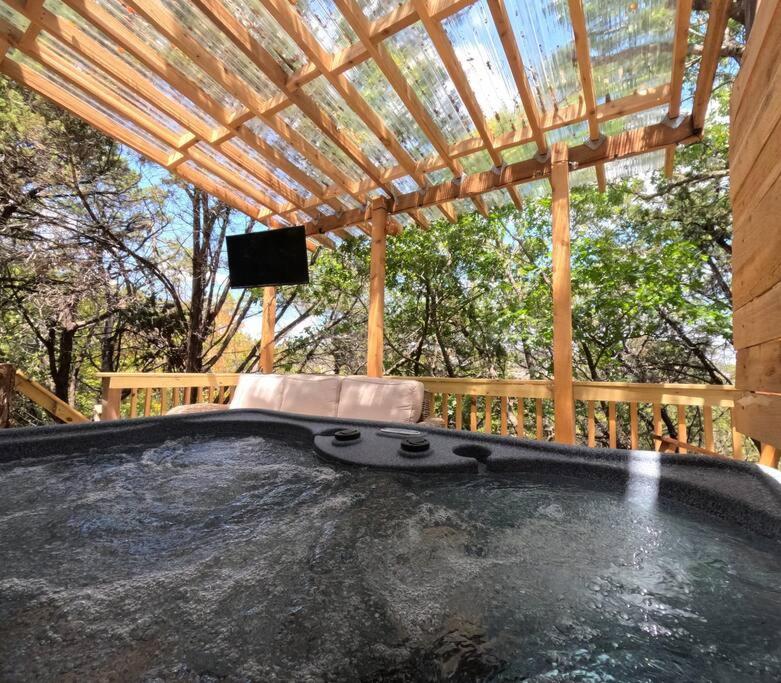 Grundriss der Unterkunft Cozy Coop Casita - Lake Travis-Hot Tub-Tiny House