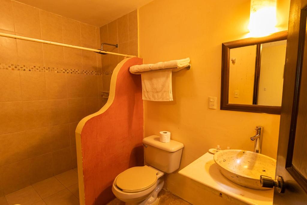 Koupelna v ubytování Hotel El Patio