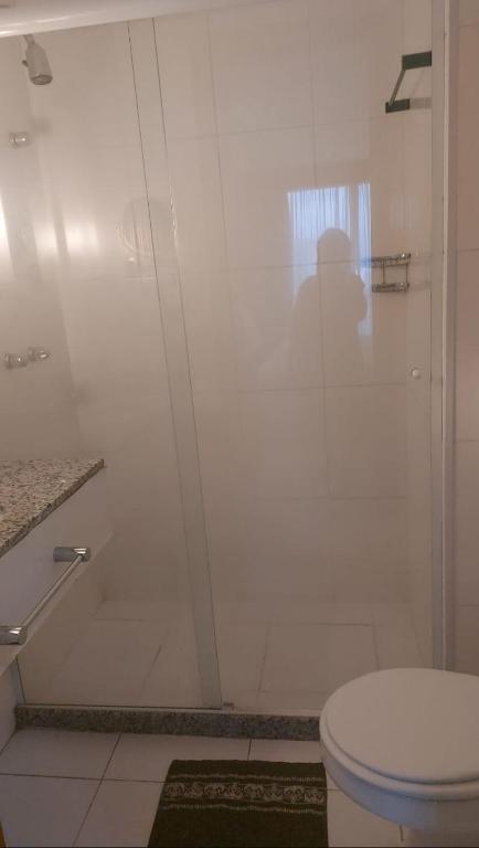 Koupelna v ubytování Flat com varanda, quarto de Morador Hotel 1112