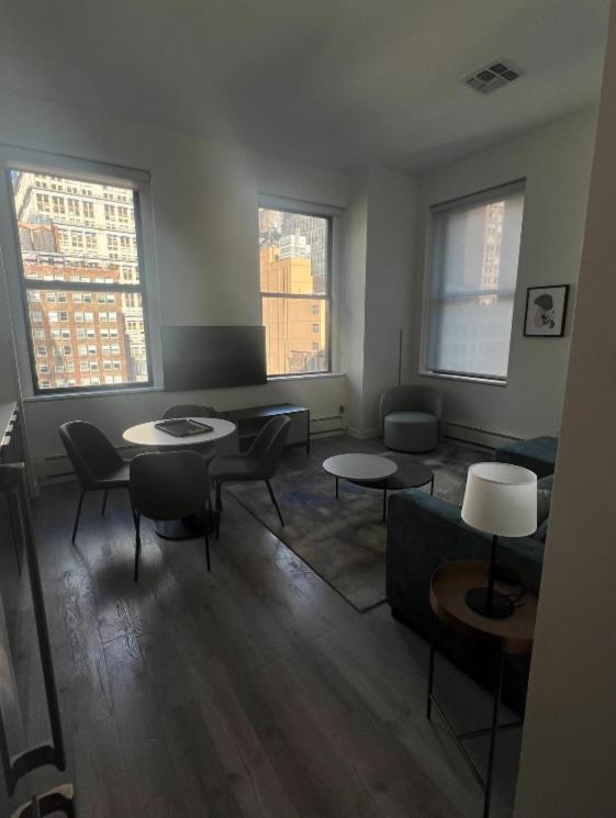 Luxury Luxury Apartments In Financial District photo