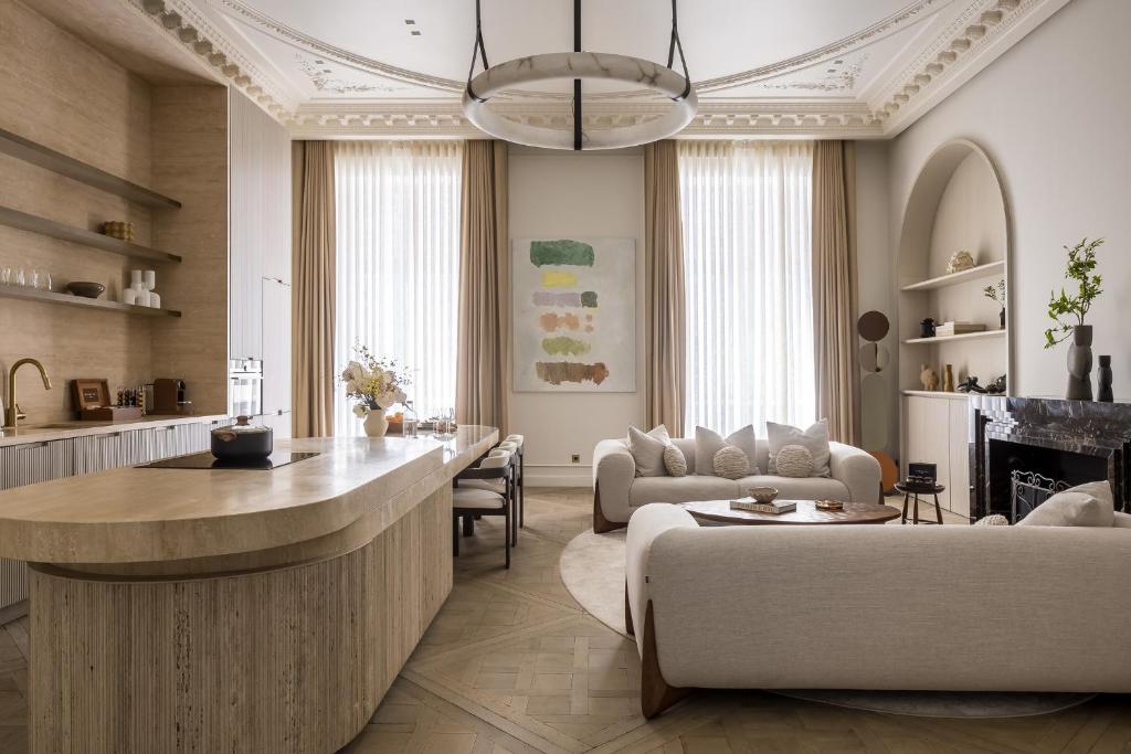 Posezení v ubytování HIGHSTAY - Luxury Serviced Apartments - Louvre