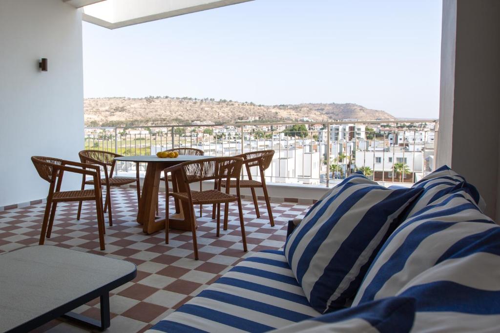 Posezení v ubytování LIV & CO Suites & Villas