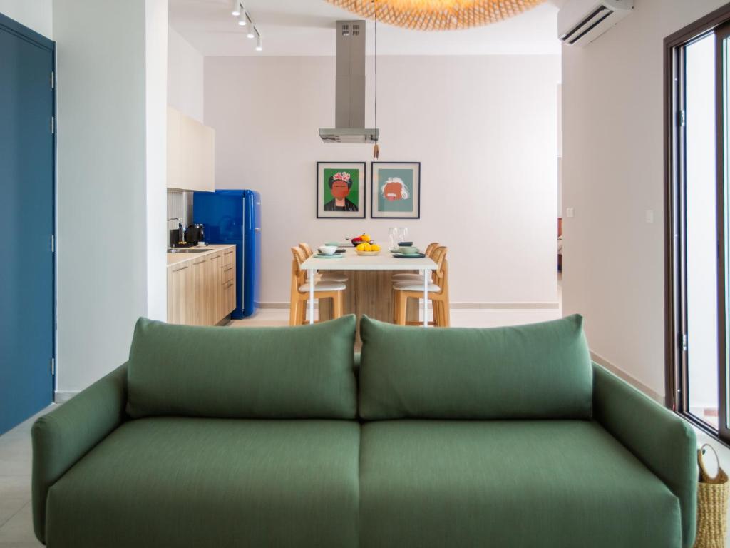 Posezení v ubytování LIV & CO Suites & Villas