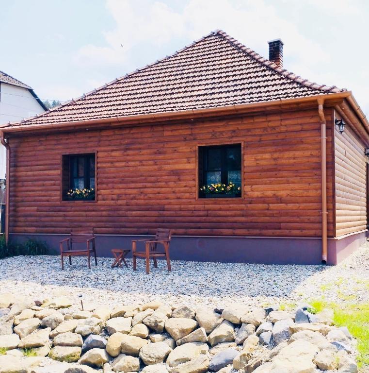 Budova, kde se prázdninový dům nachází