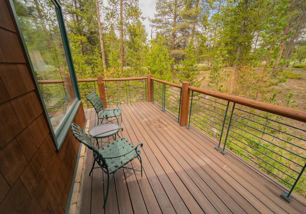 Balkón nebo terasa v ubytování Starfire 1979 by SummitCove Lodging