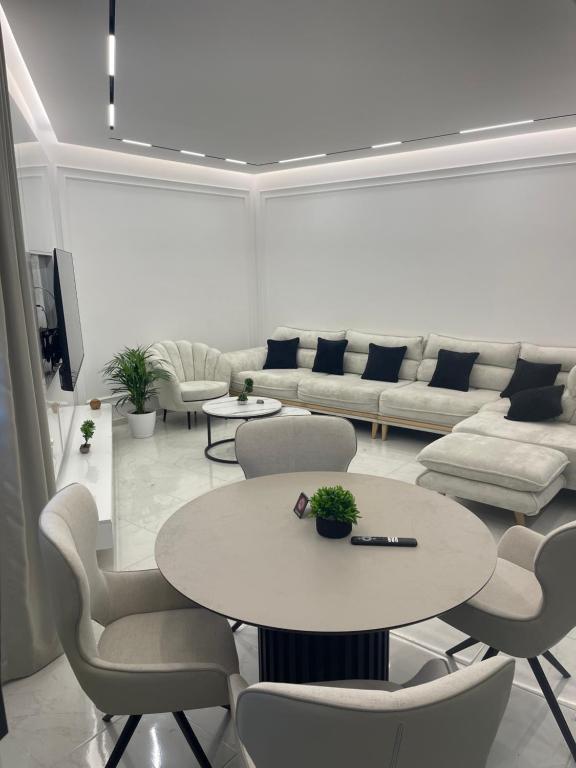 Cahani Suite