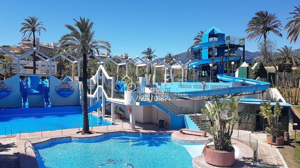 VIVE BENAL BEACH apartamento familiar 3325 con parque acuático