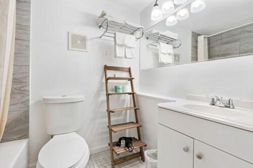 FairBridge Inn and Suites West Point - 高级国王房间