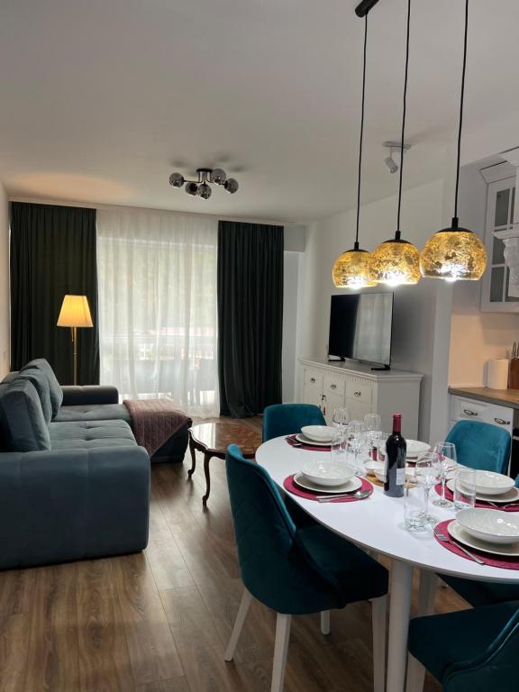 Χώρος καθιστικού στο SINAI Experience