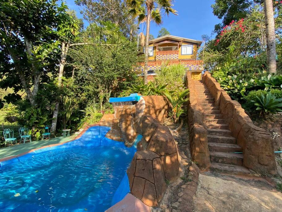 Gallery image of Finca con piscina balcón cerca al rio san rafael in San Carlos
