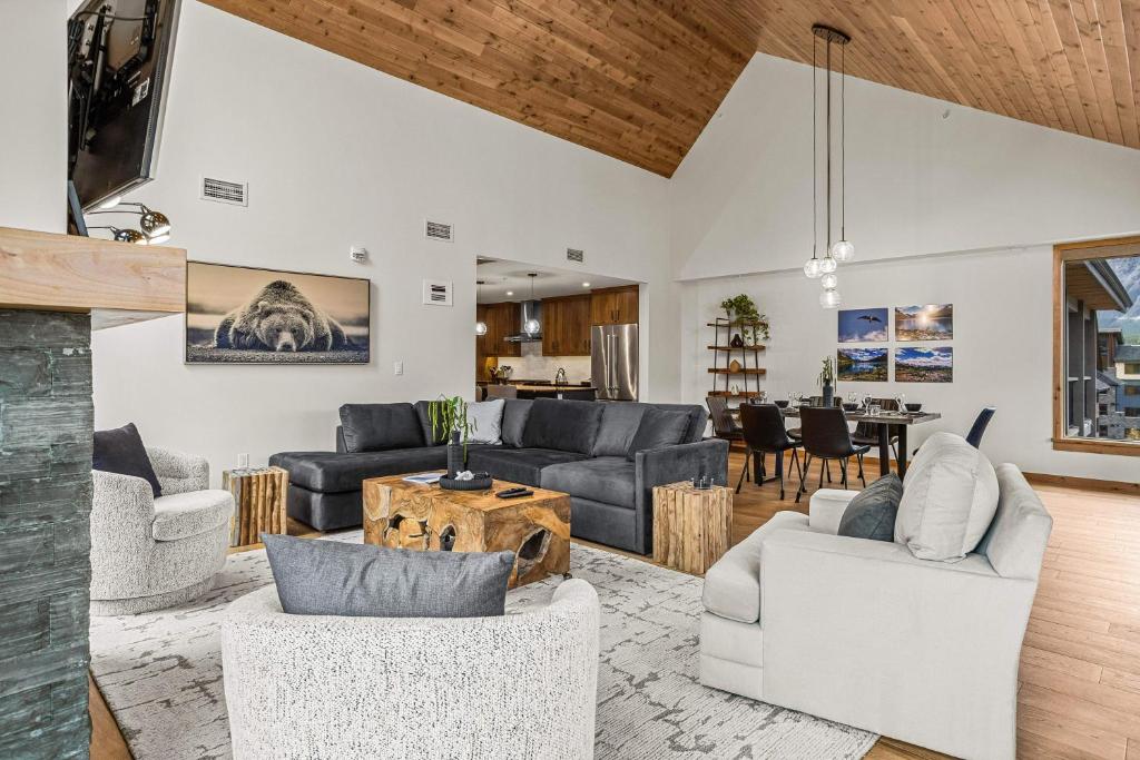 Spring Creek Luxury - managed by Little Sister Getaways - Resim 5