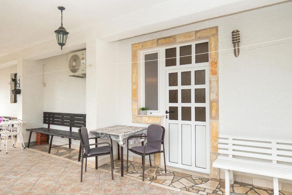 Fotografie z fotogalerie ubytování Apartment and Rooms Radojka v Primoštenu