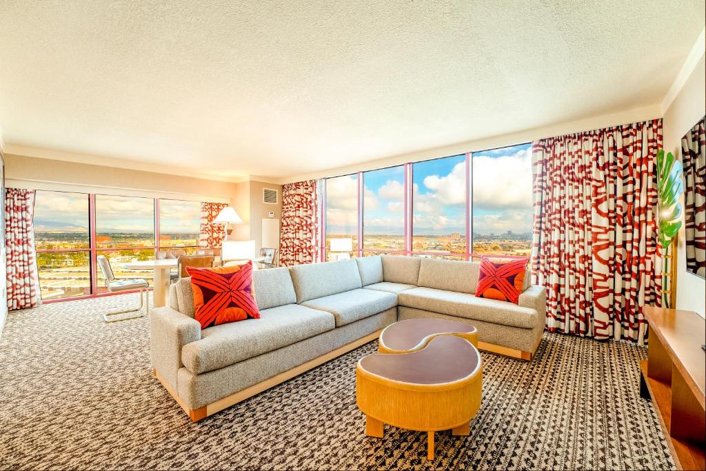 Rio Hotel & Casino, a Destination by Hyatt Hotel - 