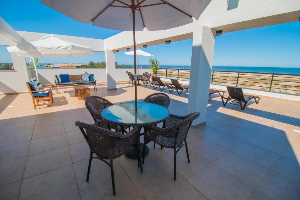  Ponta dos Molhes Beach Flat