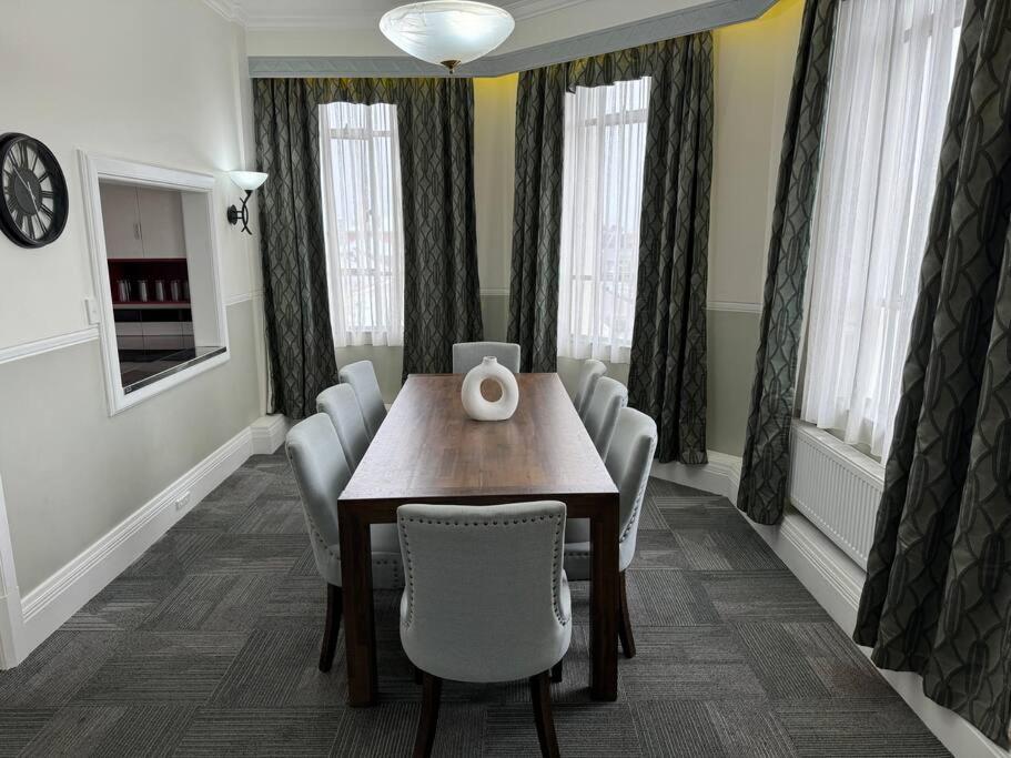 4 large bedroom Apartment in the City - Resim 4