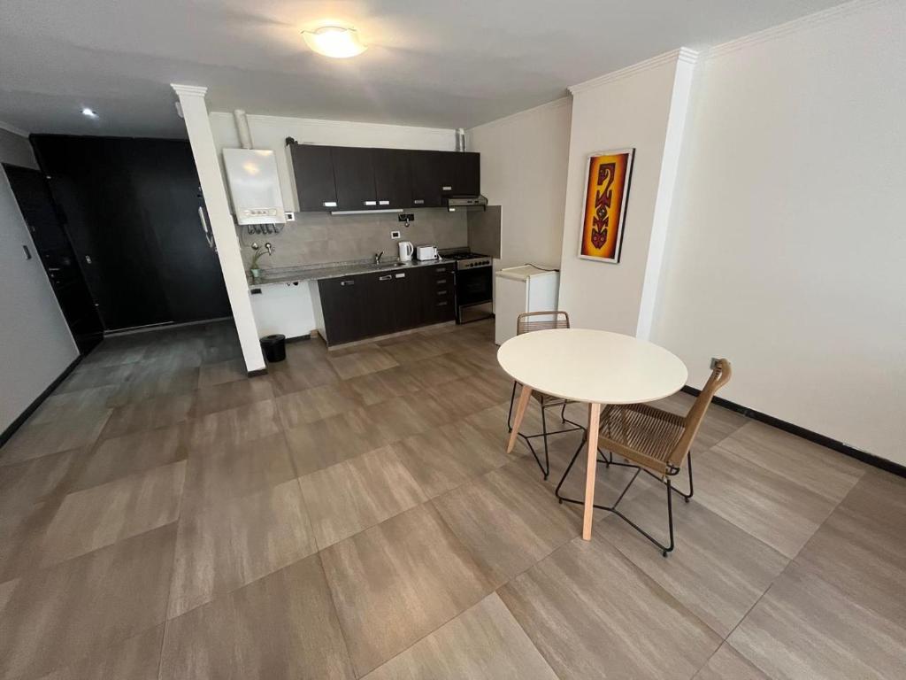 Kuchyň nebo kuchyňský kout v ubytování Departamento céntrico y moderno en Comodoro - Mooi Apart