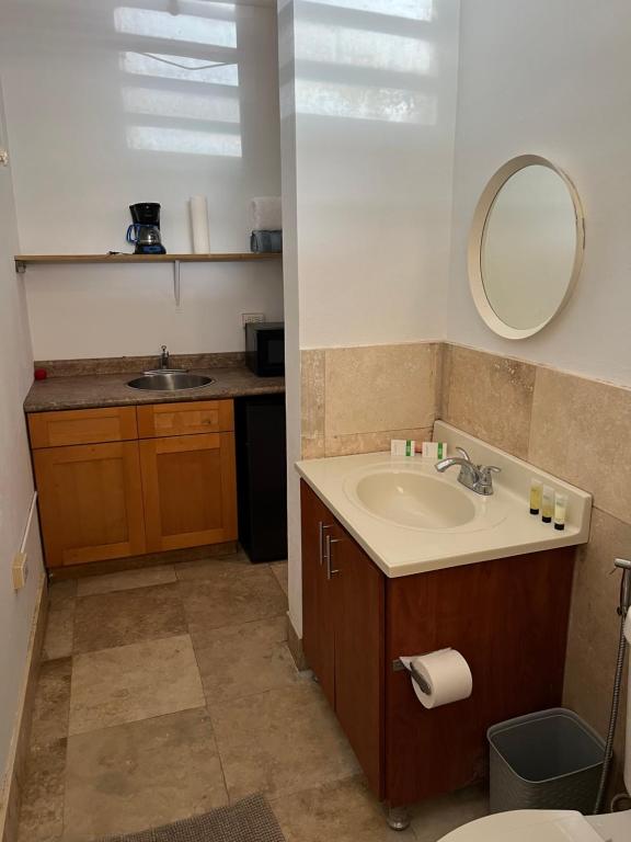 Vacation Rental Arecibo PR - Habitación Doble Económica