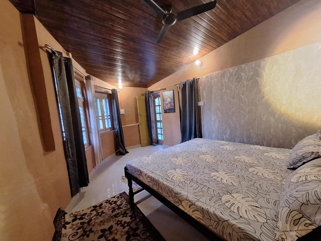 Postel nebo postele na pokoji v ubytování TATHASTU Bir -Homestay ,DORM,HOSTEL