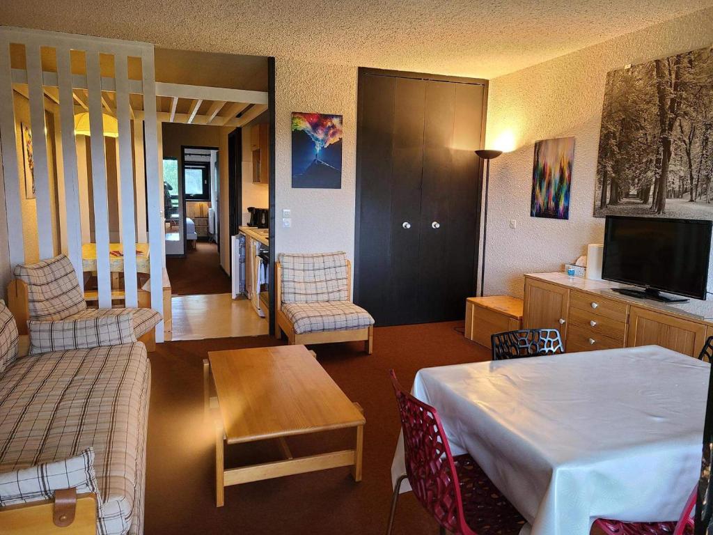 Photo de la galerie de l'établissement Appartement 3 pièces - 7 pers, proche pistes avec parking - FR-1-689-146, à Villard-de-Lans