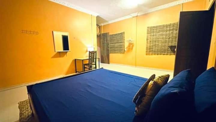 Uncle's House SiemReap - Double Room With Shared Bathroom