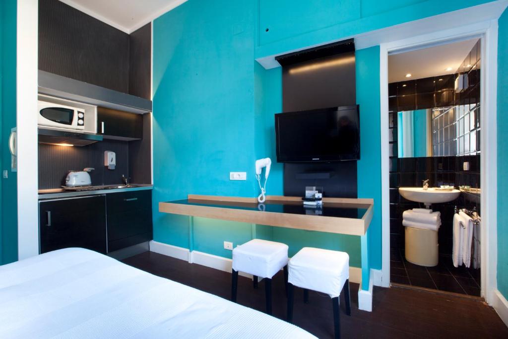 Sorrento Apartments - 11