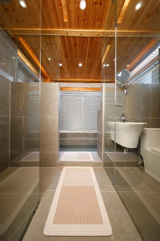 Ein Badezimmer in der Unterkunft Hanok stay Mokhyang