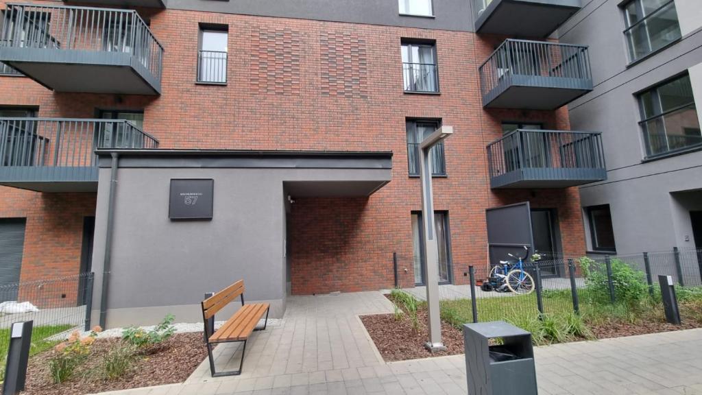 NEW #Madalińskiego57 - city center, new bulding, 2 bedrooms, 2x double beds and a fold-out sofa, separate kitchen, air conditioning, balcony, underground parking, self check in 24h, internet, Netflix, coffee machine, washing machine,1 km to the railway - 19