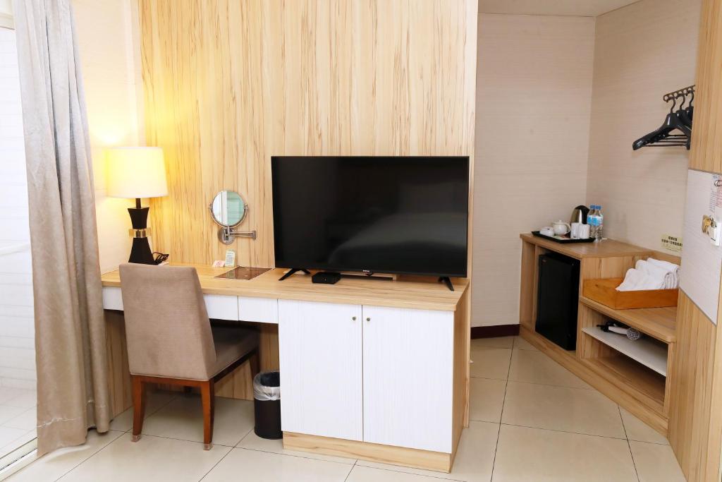 TV a/nebo společenská místnost v ubytování Hoya Resort Hotel Chiayi