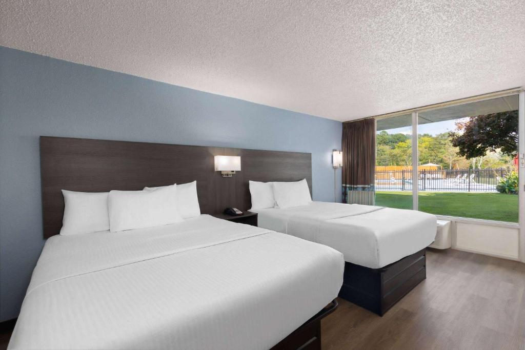 Super 8 by Wyndham Riverside AL - Habitación Con 2 Camas Grandes - Fumadores