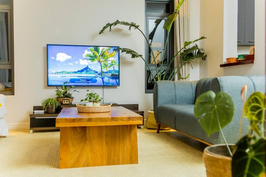 Μια τηλεόραση ή/και κέντρο ψυχαγωγίας στο Greenleaf Town House