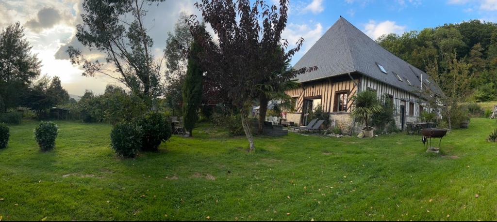 Photo de la galerie de l'établissement Maison Normande rénovée 15mn Deauville, à Manneville-la-Pipard