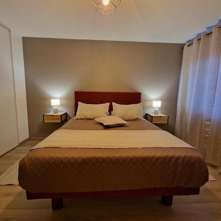les chambres de Sandra - Habitación Familiar Con Baño Privado