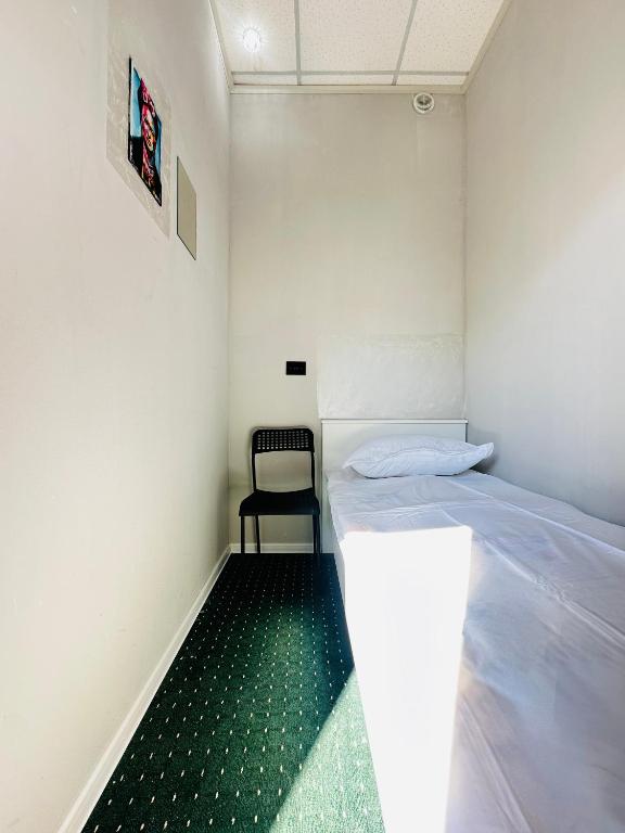 Center Capsule Hotel - Одиночная комната