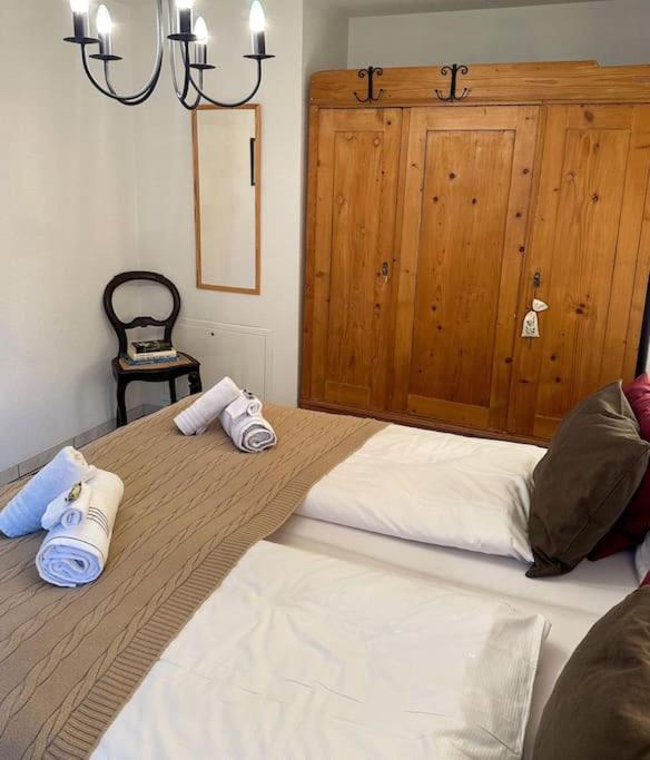 Postel nebo postele na pokoji v ubytování Charming apartment in Kandersteg