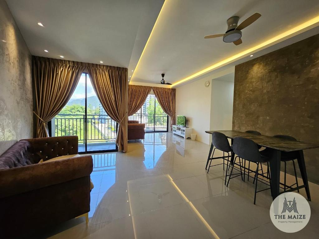 Χώρος καθιστικού στο The Cove Hillside Residence Ipoh - Nostalgic Terracotta