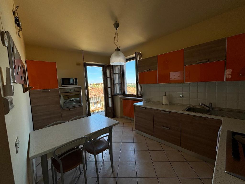 Kuchyň nebo kuchyňský kout v ubytování Gemma Fiorita Casa Vacanze