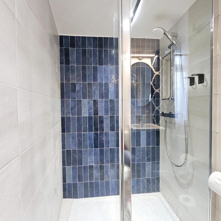 Mentone Hotel - Resim 13